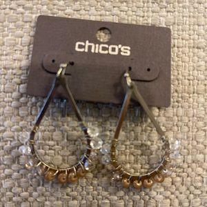 Chico’s NWT never worn teardrop beaded gold earrings, natural colors